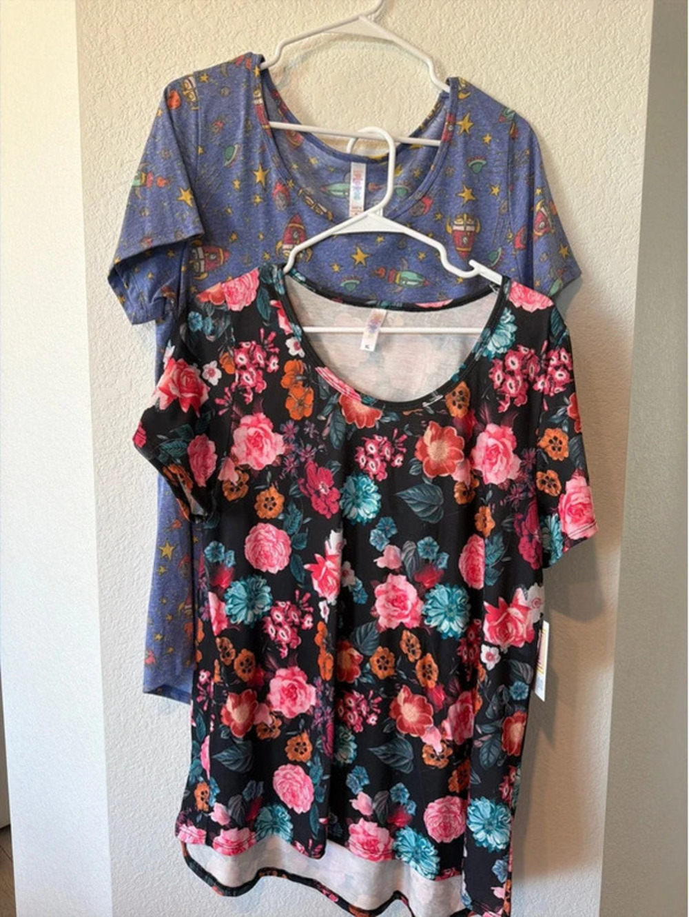Lot of 2 classic T women’s size XL t shirts